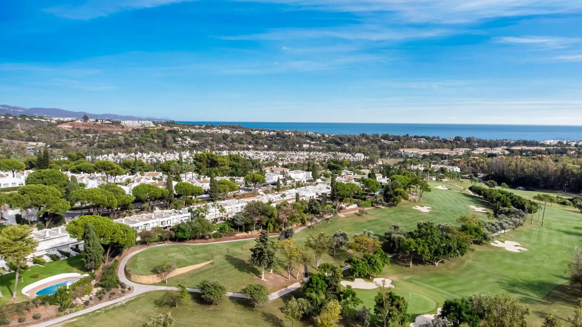 Preciosa Casa En Aloha Golf Villa Marbella