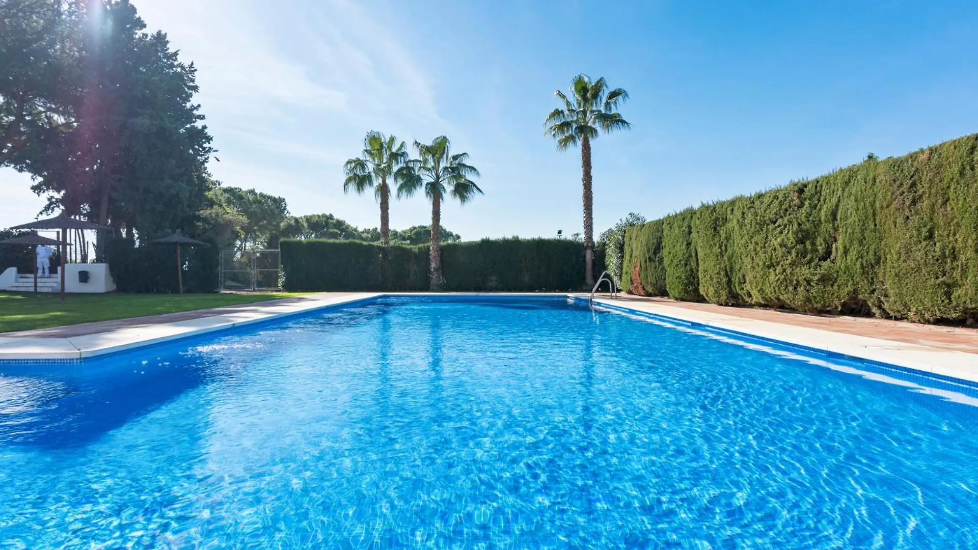 Preciosa Casa En Aloha Golf Villa Marbella