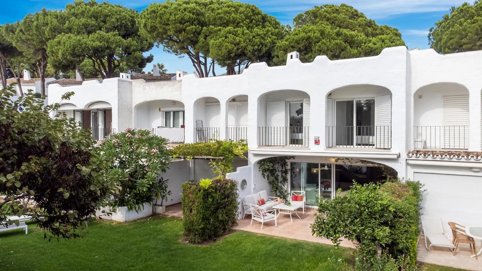Preciosa Casa En Aloha Golf Villa Marbella