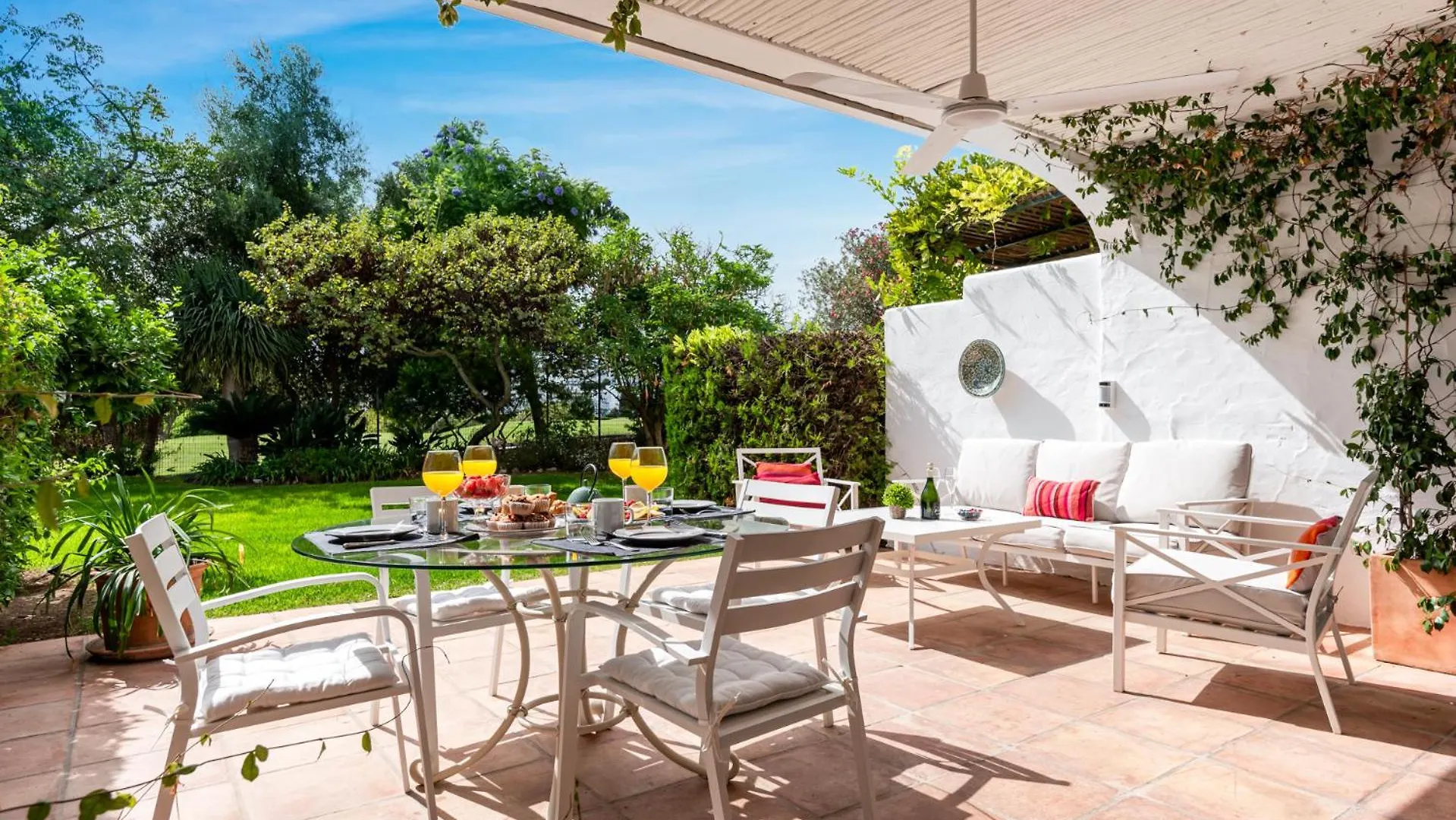 Preciosa Casa En Aloha Golf Villa Marbella 0*,  Spain